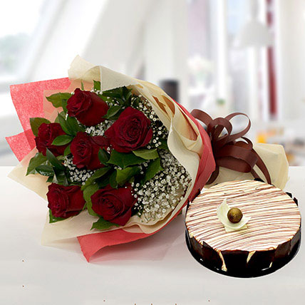 Enchanting Rose Bouquet With Marble Cake EG: Gifts to Egypt