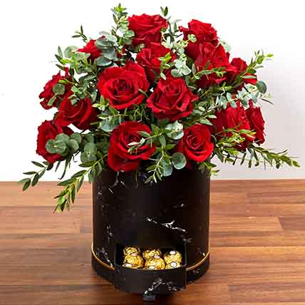 Box Arrangement of 30 Roses: Flowers And Chocolates