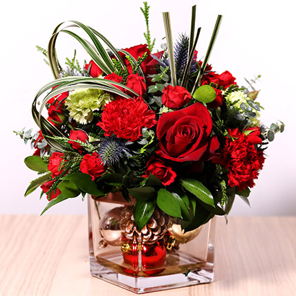 Decorative Xmas Floral Vase: Christmas Flowers