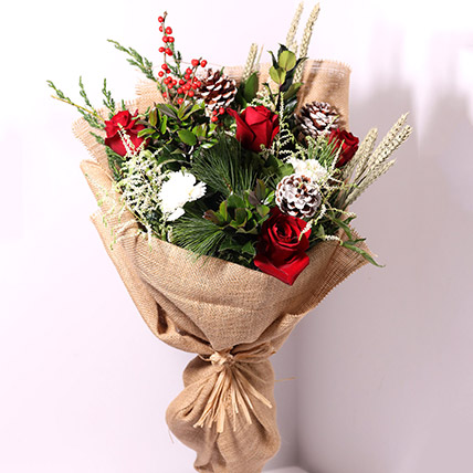 Elegant Jute Wrapped Flowers: Christmas Flower Arrangements