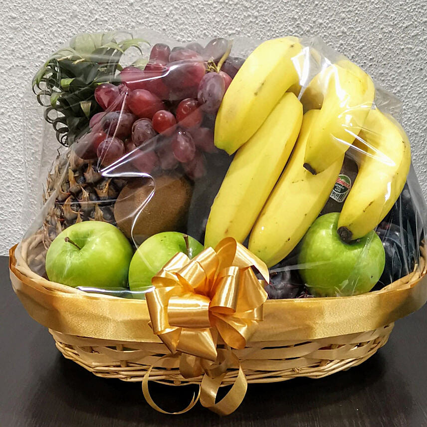 10 Unique Christmas Gift Ideas for Colleagues you can't miss- Traditional Fruit Basket