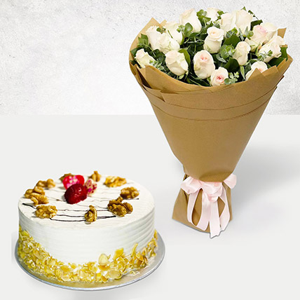 Mocha Cake and Peach Rose Bouquet: Yishun Cake Shop