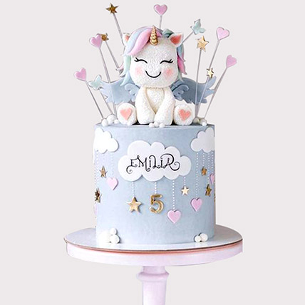 Pretty Unicorn Designer Cake: Baby Shower Gift Ideas