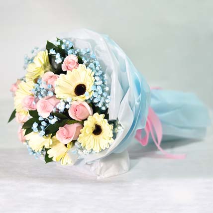 Gerberas & Roses Blossom Bouquet: Baby's Breath Flowers