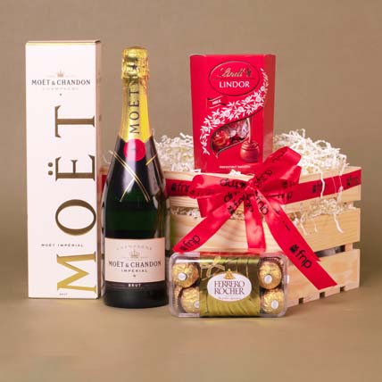 Champagne N Praline Treat Hamper: Premium Gifts 
