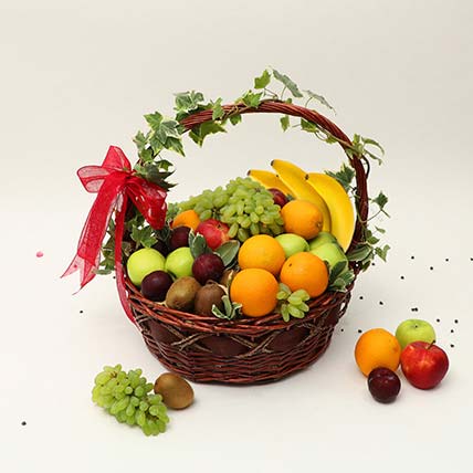 Premium Juicy Fruits Basket: Fruit Hampers