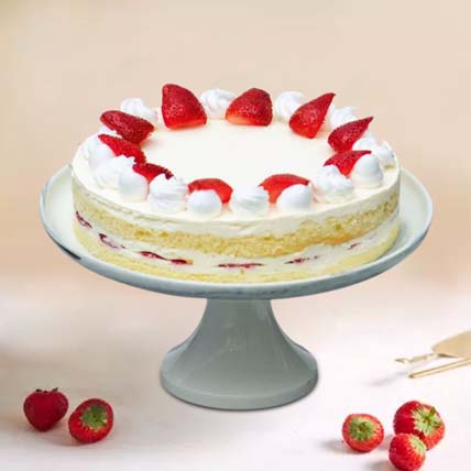 Fresh Strawberry Cake: Housewarming Cakes