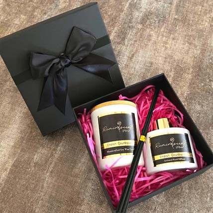 White Signature Candle & Diffuser Gift Box: One Hour Delivery Singapore