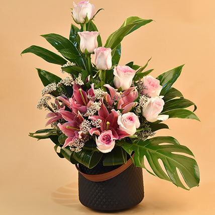 Graceful Mixed Flowers Arrangement: Gifts for Clients