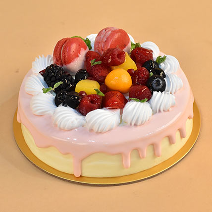 Yummy Fresh Fruits Vanilla Cake: Fresh Fruit Cake 