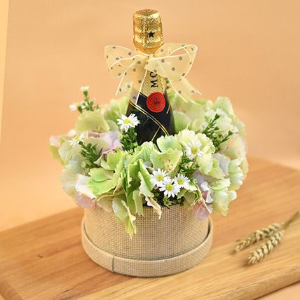 Mixed Flowers & Champagne Gift Box: Premium Collection of Hydrangeas Bouquet
