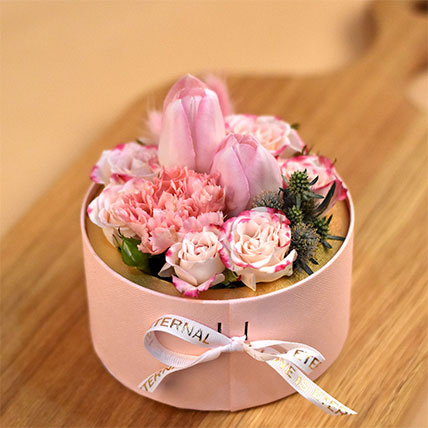 Soothing Flowers Round Box: Valentines Gifts 