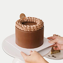 Scrumptious Chocolate Cake: Eggless Birthday Cakes