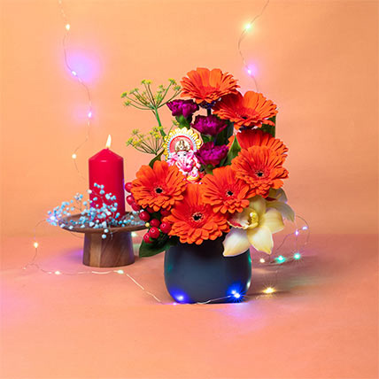 Fresh Blooms N Ganesha Idol Diwali Combo: Flowers For Diwali
