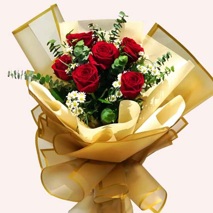 Designer Red Roses Bouquet: Happy Birthday Flowers