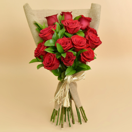 12 Valentines Red Roses Bouquet: Birthday Presents