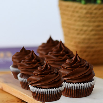 Delectable Chocolate Cupcakes 6 Pcs