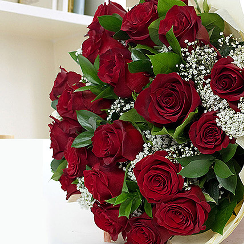 Online Lovely Roses Bouquet Gift Delivery in Singapore - FNP