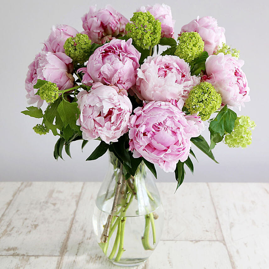 Bookmark these 7 International Women's Day Flowers- Pretty Pinks