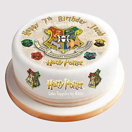 Hogwarts Logo Vanilla Cake