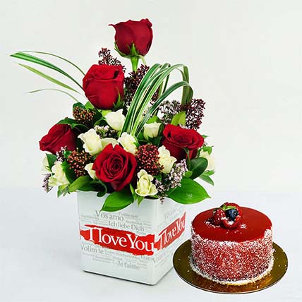 I Love You Flower In A Vase With Mini Mousse Cake