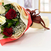 Beauty Of Red N White Roses With Chocolate Cake