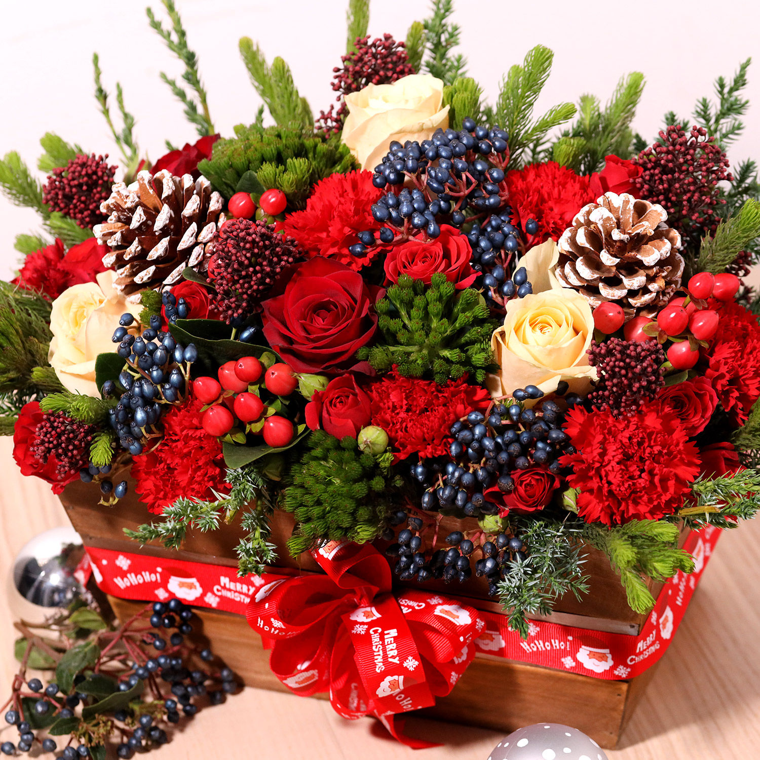 Online Christmas Special Flower Arrangement Gift Delivery in Singapore ...