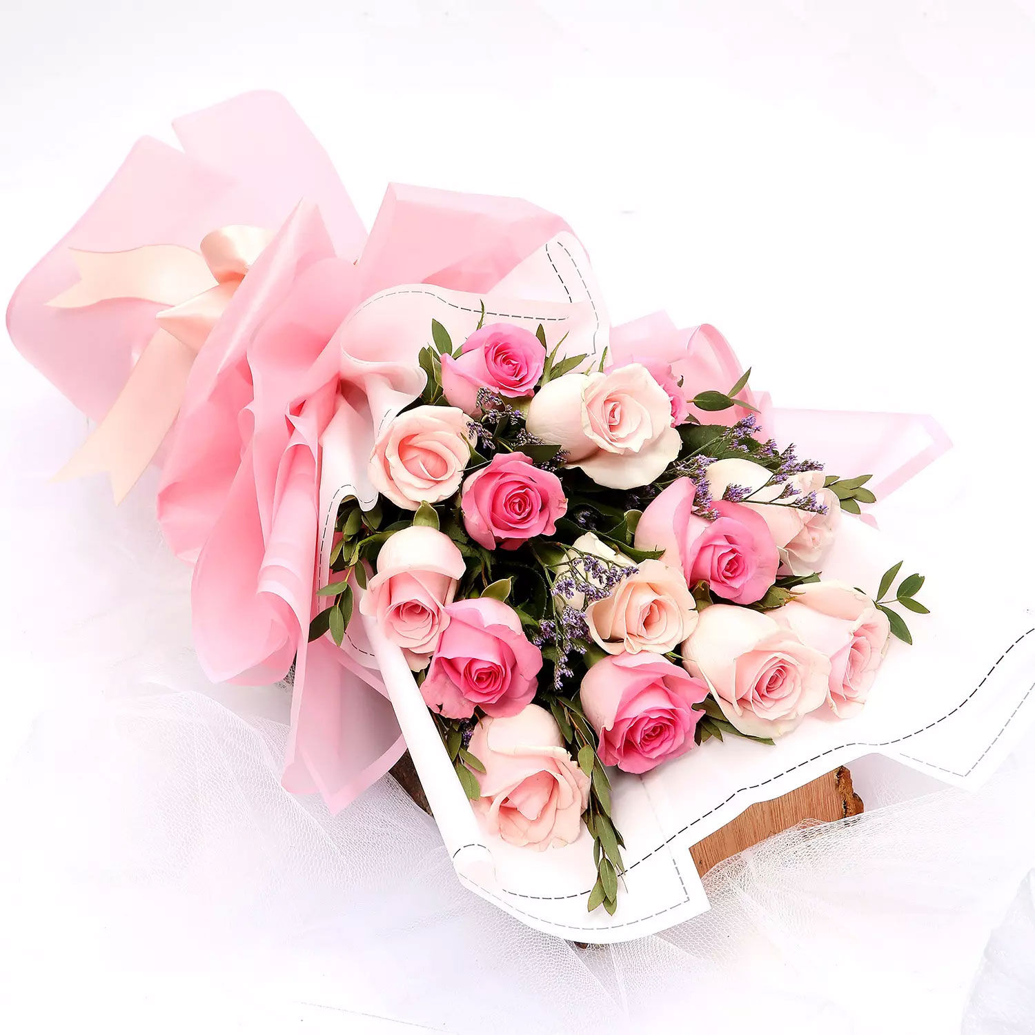 Online 14 Mixed Roses Bouquet Gift Delivery in Singapore FNP