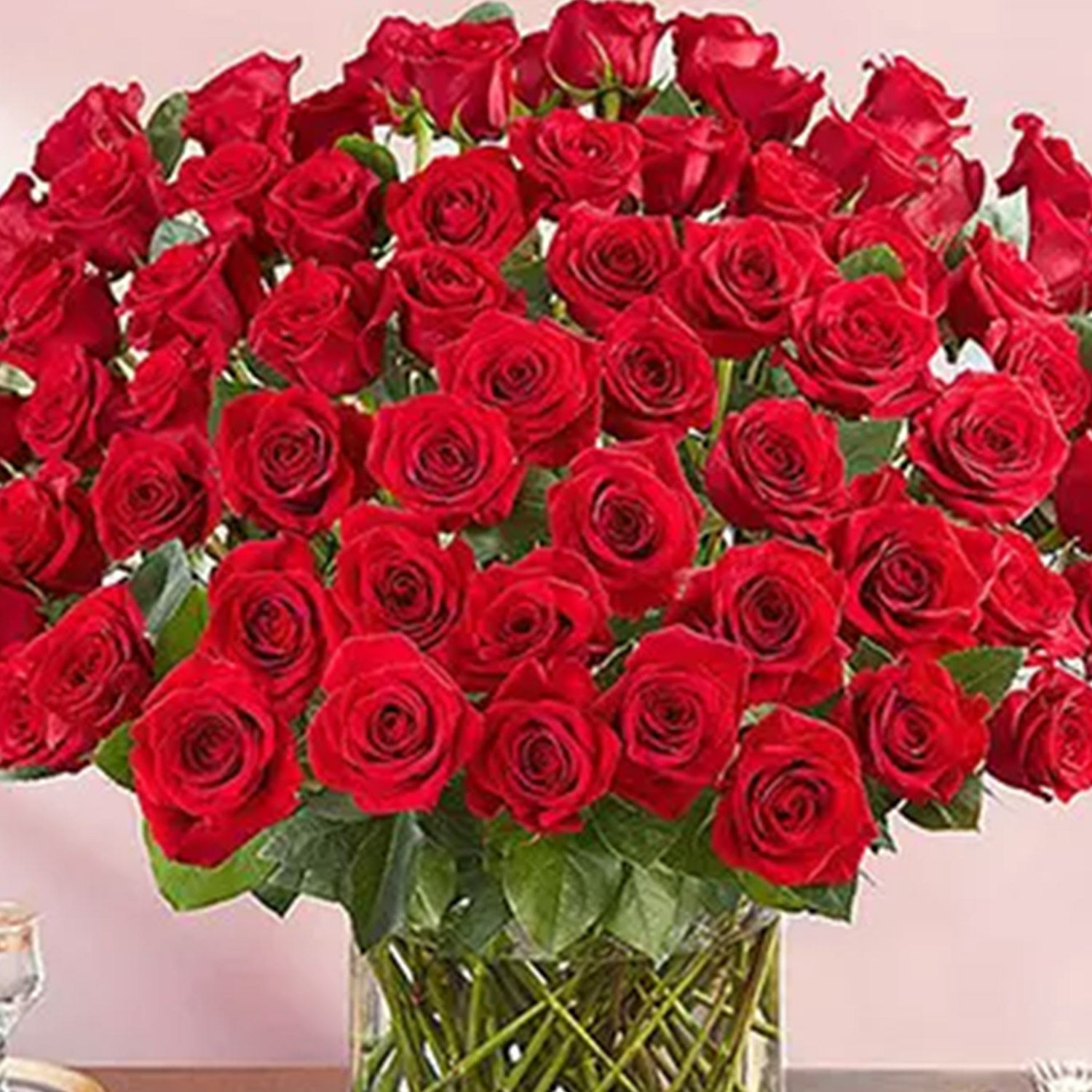 Online Ravishing 100 Red Roses In Glass Vase Gift Delivery in Singapore ...