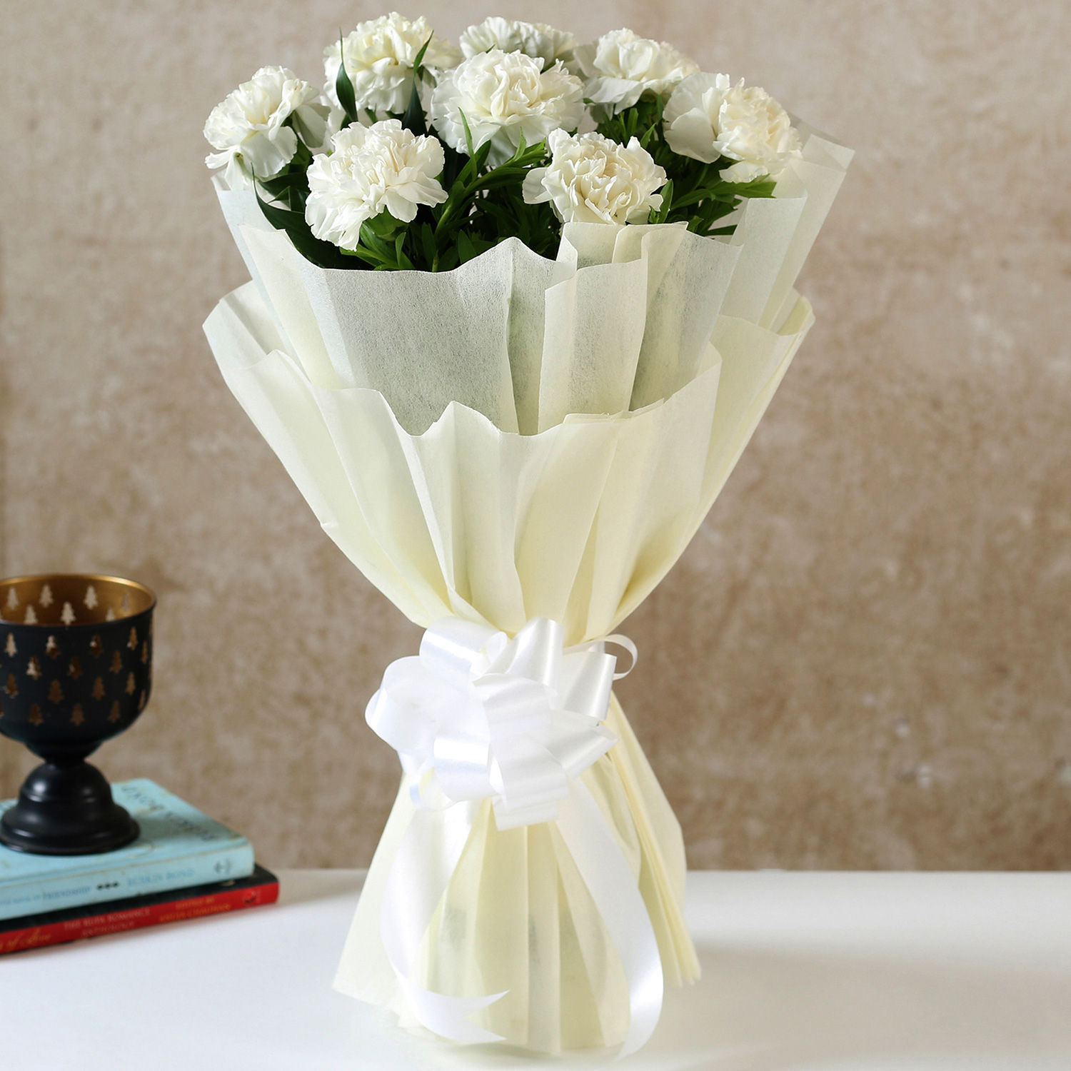 Online 8 White Carnations Bouquet Small Gift Delivery in Singapore
