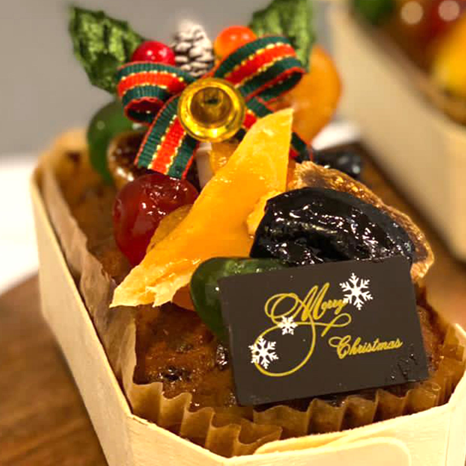 Online Xmas Special Brandy Fruit Cake Gift Delivery in Singapore - FNP