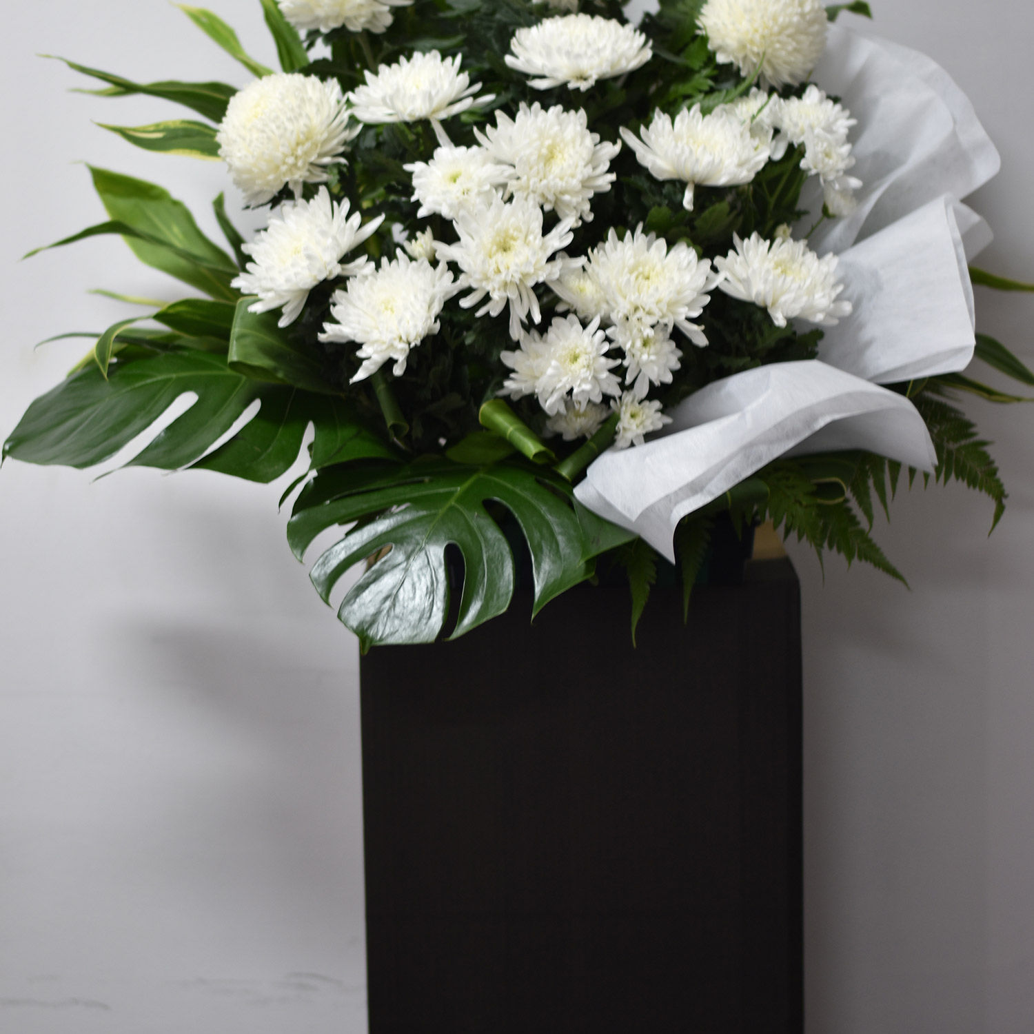 Online White Ball Mums Flower Stand Gift Delivery in Singapore - FNP