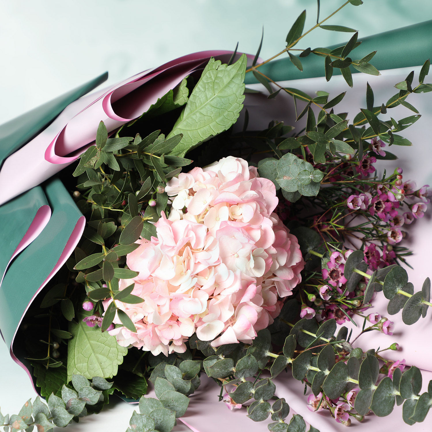 Online Pink Hydrangea Bouquet With Birthday Balloons Gift Delivery in ...