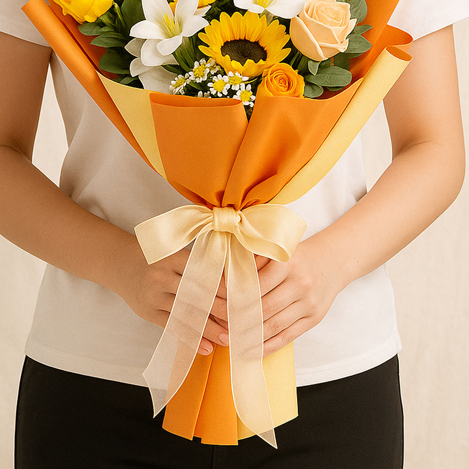 Online Graceful Mixed Flower Bouquet Gift Delivery in Singapore FNP