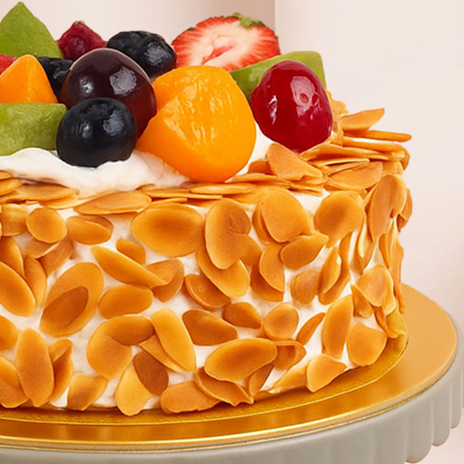 Online Yummy Fruit Cake Gift Delivery in Singapore FNP